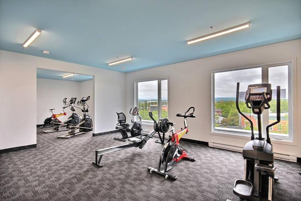 شقة مدينة كويبيك  في K-417 / Parking & Gym - Private Balconies المظهر الخارجي الصورة